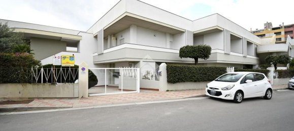 3-salle Appartement à Selargius, Italy No. 60950 6