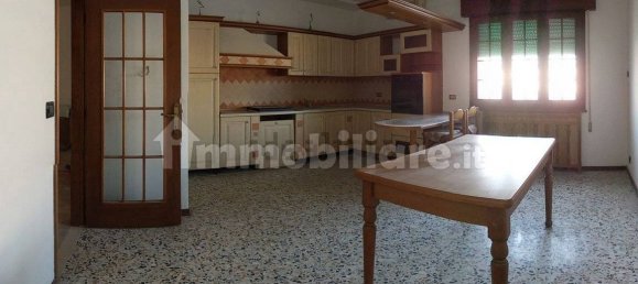 4 bedrooms Villa in Codigoro, Italy No. 300946 4