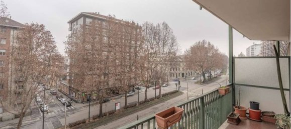 2 bedrooms Apartment in Turin, Italy No. 331937 9