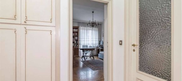 2 bedrooms Apartment in Turin, Italy No. 331937 24