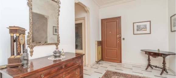 2 bedrooms Apartment in Turin, Italy No. 331937 7