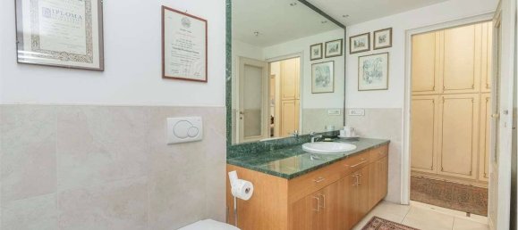 2 bedrooms Apartment in Turin, Italy No. 331937 5