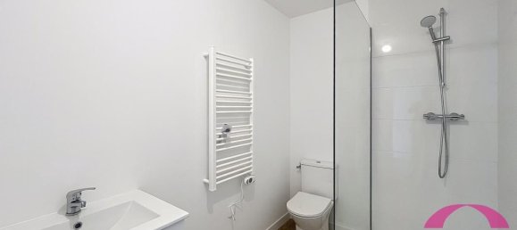 2 chambres Maison à Noisy-sur-École, France No. 175084 6