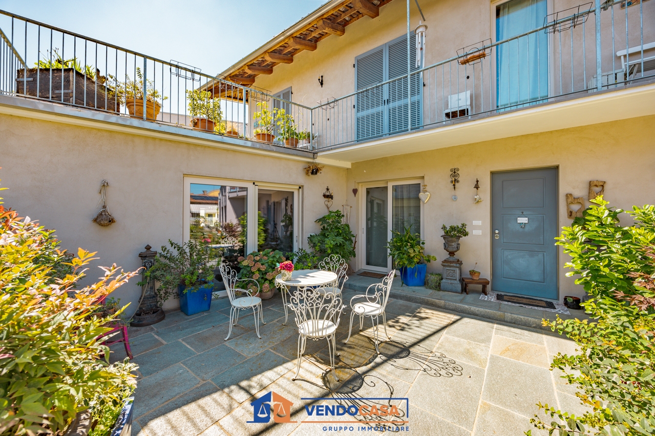 Casa de 6 habitaciónes en Savigliano, Italy No. 234353