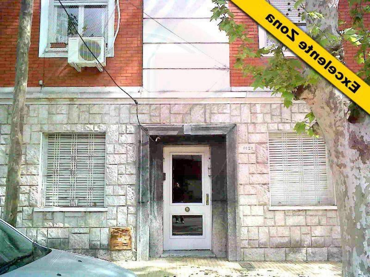 2 bedrooms Apartment in Vicente Lopez, Argentina No. 3747