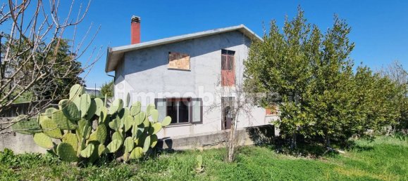 3 rooms House in Guardiagrele, Italy No. 35042 5