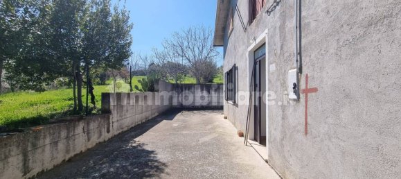 3 rooms House in Guardiagrele, Italy No. 35042 7