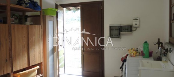 7 rooms House in Terricciola, Italy No. 235980 4