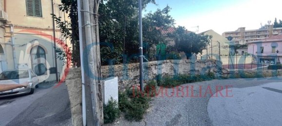 Дом с 4 комнатами в Мессина, Италия № 47331 16