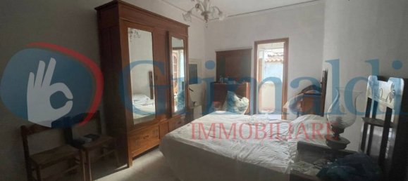 Дом с 4 комнатами в Мессина, Италия № 47331 9