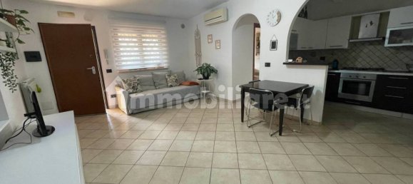 2 bedrooms Apartment in Pomezia, Italy No. 63340 11