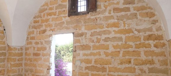 13 bedrooms House in Lecce, Italy No. 374950 3