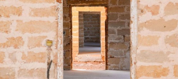 13 bedrooms House in Lecce, Italy No. 374950 6