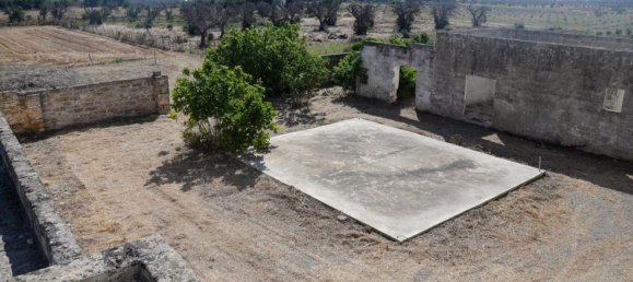 13 bedrooms House in Lecce, Italy No. 374950 9