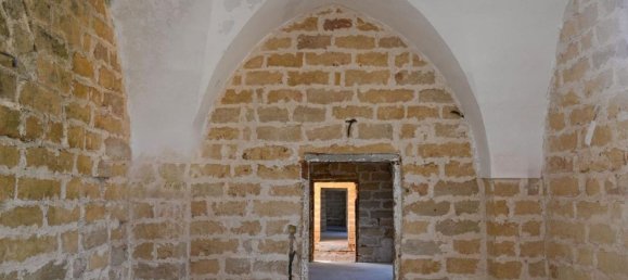 13 bedrooms House in Lecce, Italy No. 374950 4