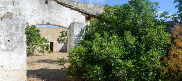 13 bedrooms House in Lecce, Italy No. 374950 10