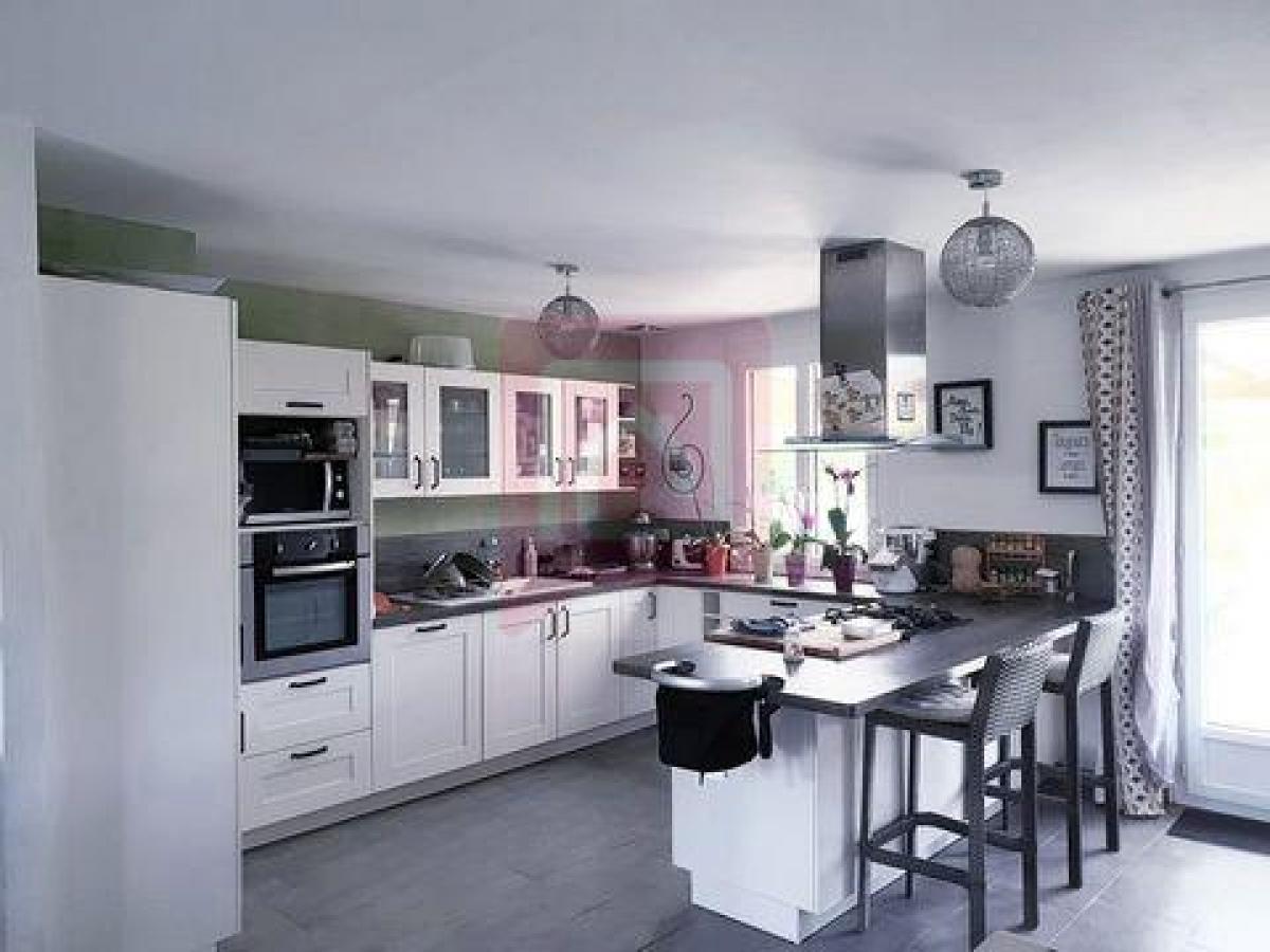 4 bedrooms House in Noailles, France No. 31128