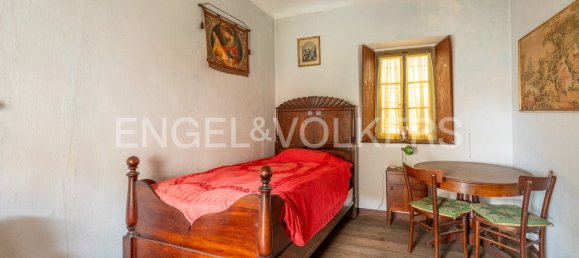 4 bedrooms House in Madonna del Sasso, Italy No. 127831 11