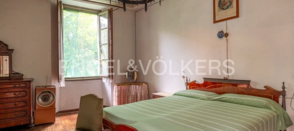 4 bedrooms House in Madonna del Sasso, Italy No. 127831 10