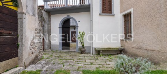 4 bedrooms House in Madonna del Sasso, Italy No. 127831 3