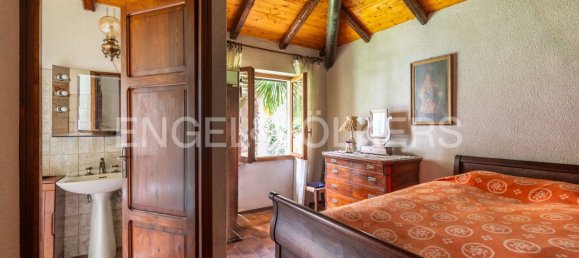 4 bedrooms House in Madonna del Sasso, Italy No. 127831 15