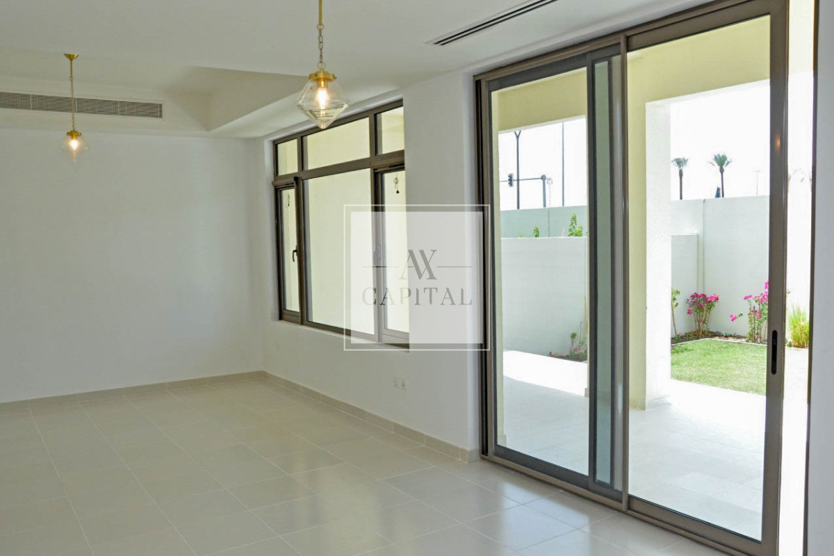 4 bedrooms Villa in Reem, UAE No. 52625