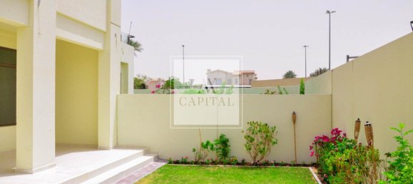 4 bedrooms Villa in Reem, UAE No. 52625 12