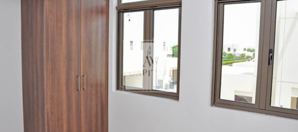 4 bedrooms Villa in Reem, UAE No. 52625 7