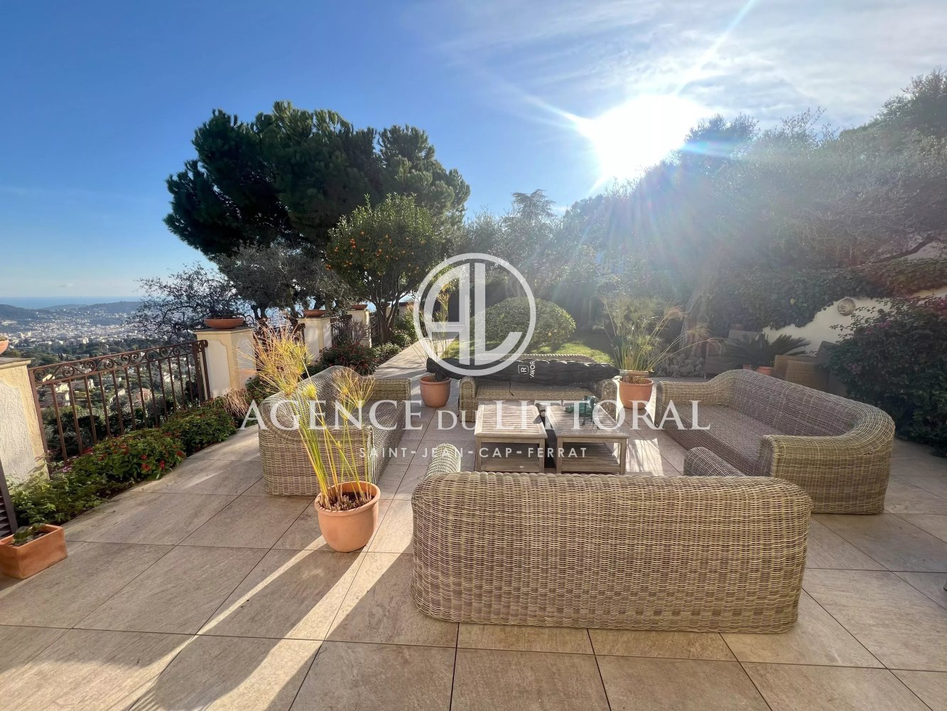 3 غرف نوم منزل ذو طابقين في Nice, France رقم 191162