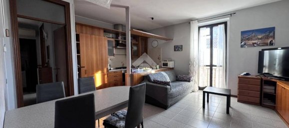 2 bedrooms Apartment in Urgnano, Italy No. 179220 2