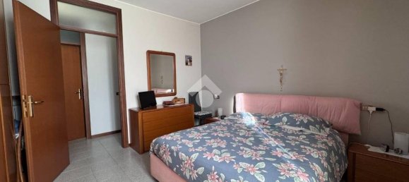 2 bedrooms Apartment in Urgnano, Italy No. 179220 11