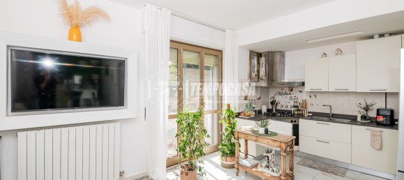 4-salle Appartement à Caselle Lurani, Italy No. 275053 16