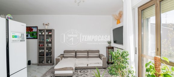 4-salle Appartement à Caselle Lurani, Italy No. 275053 17