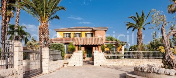 9 Schlafzimmer Villa in Ispica, Italy, Nr. 103090 18