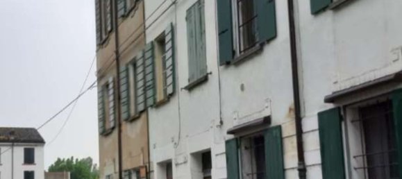 Casa de 6 divisões em Luzzara, Italy N.º 95155 2