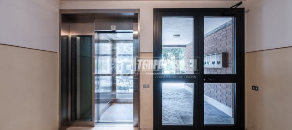 3 bedrooms Apartment in Vignola, Italy No. 378249 2