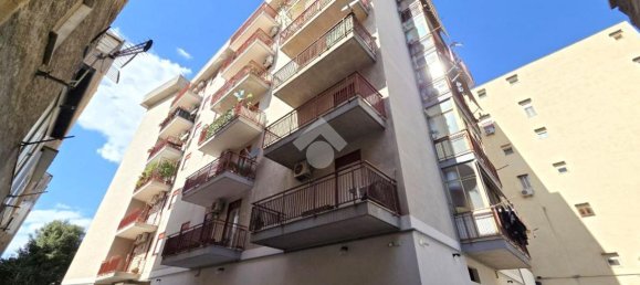 4 rooms Apartment in Palermo, Italy No. 15250 4