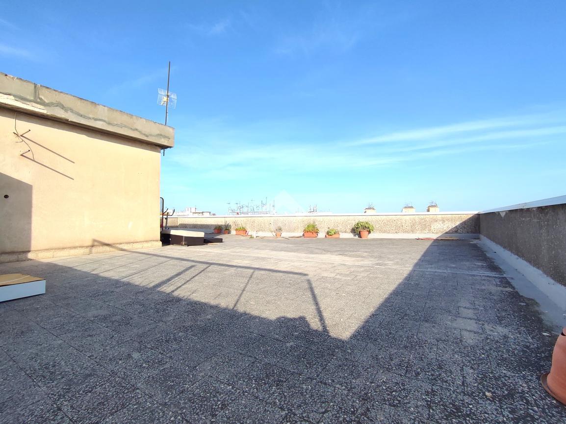 4 rooms Apartment in Palermo, Italy No. 15250