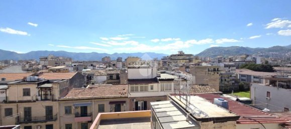 4 rooms Apartment in Palermo, Italy No. 15250 36