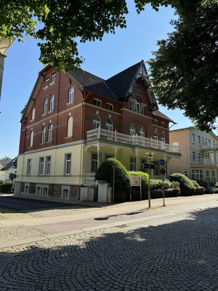 18 rooms Villa in Hameln-Pyrmont, Germany No. 171018