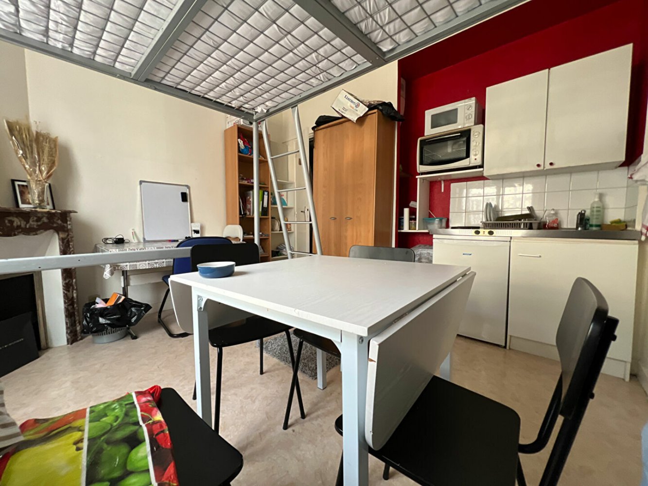 Studio in Angers, France No. 100966