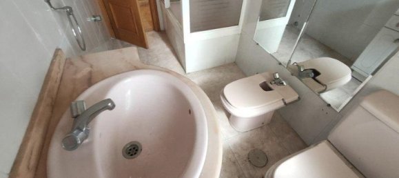 3 bedrooms Apartment in Leon, Spain No. 72168 18