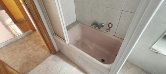 3 bedrooms Apartment in Leon, Spain No. 72168 16