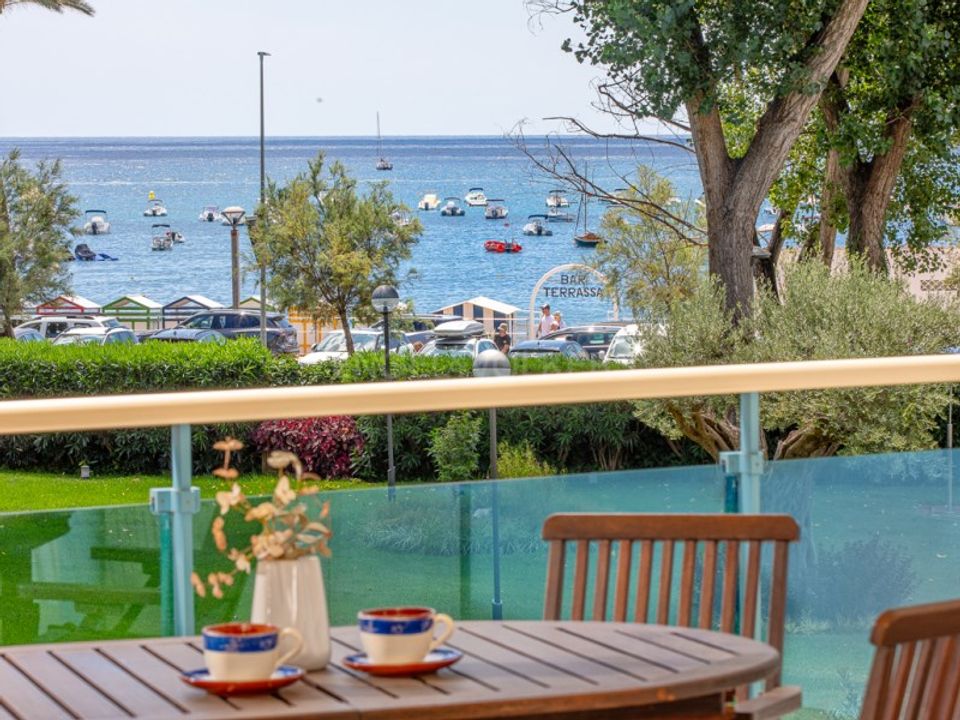 Apartamento T4 em La Bisbal D'emporda, Spain N.º 179122