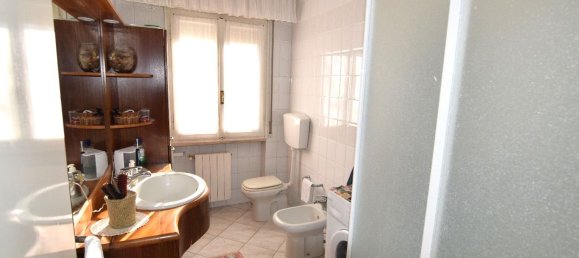 10-salle Maison à Cadelbosco di Sopra, Italy No. 136377 3