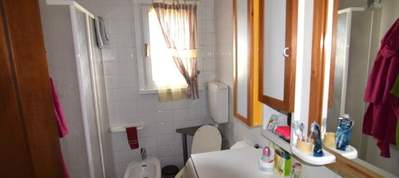 10-salle Maison à Cadelbosco di Sopra, Italy No. 136377 10