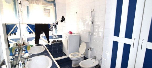 10-salle Maison à Cadelbosco di Sopra, Italy No. 136377 11