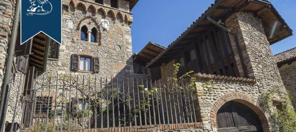 4 bedrooms Castles in Gorle, Italy No. 354918 10