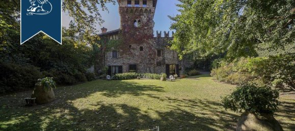 4 bedrooms Castles in Gorle, Italy No. 354918 2