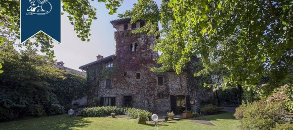 4 bedrooms Castles in Gorle, Italy No. 354918 3
